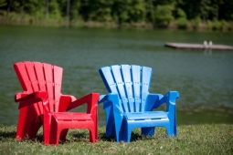 Spoonwood Mountain Lake offers residents a convenient place to fish and swim.                   